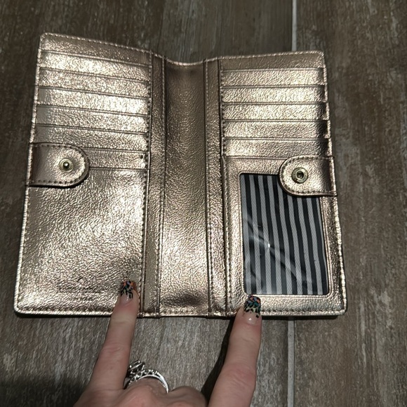 Kate Spade Metallic Cameron Saffiano Leather Rose Gold wallet. - Picture 3 of 10